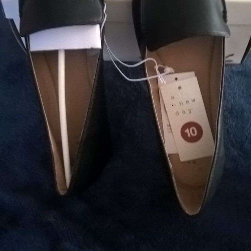 New Day womens black shoe